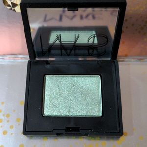 NARS single eyeshadow in Zambeezi, .04 Oz. With mirrored compact.